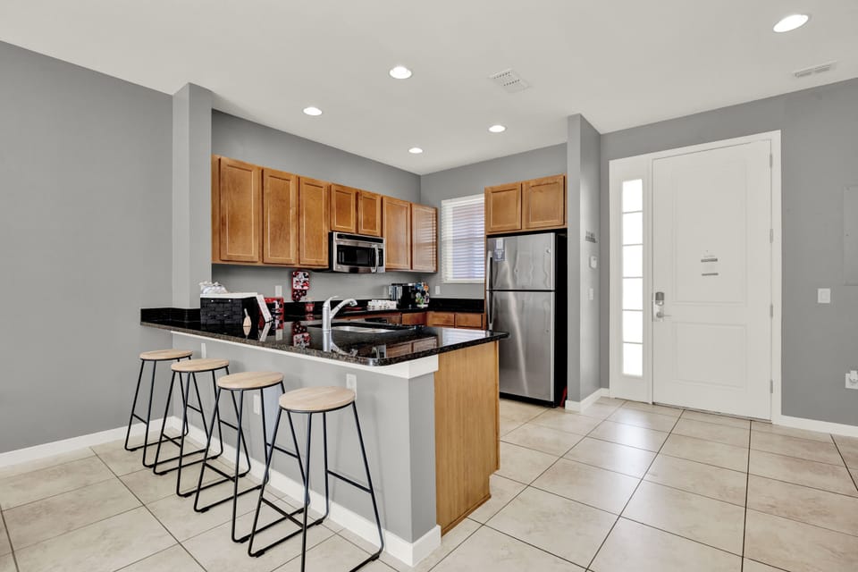 Eat-In Kitchen stools - Seats 4