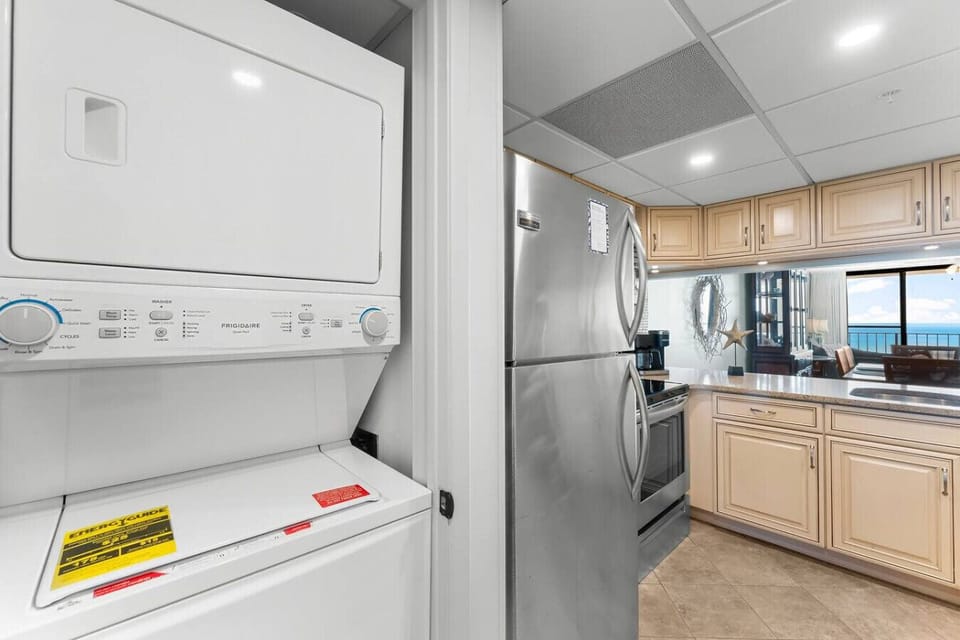 In-unit washer and dryer make it easy to keep beachwear fresh throughout your stay