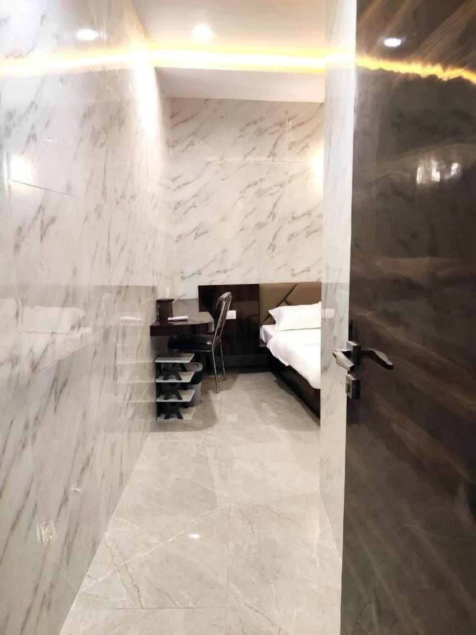 Deluxe Double Room | Blackout drapes, iron/ironing board, free WiFi