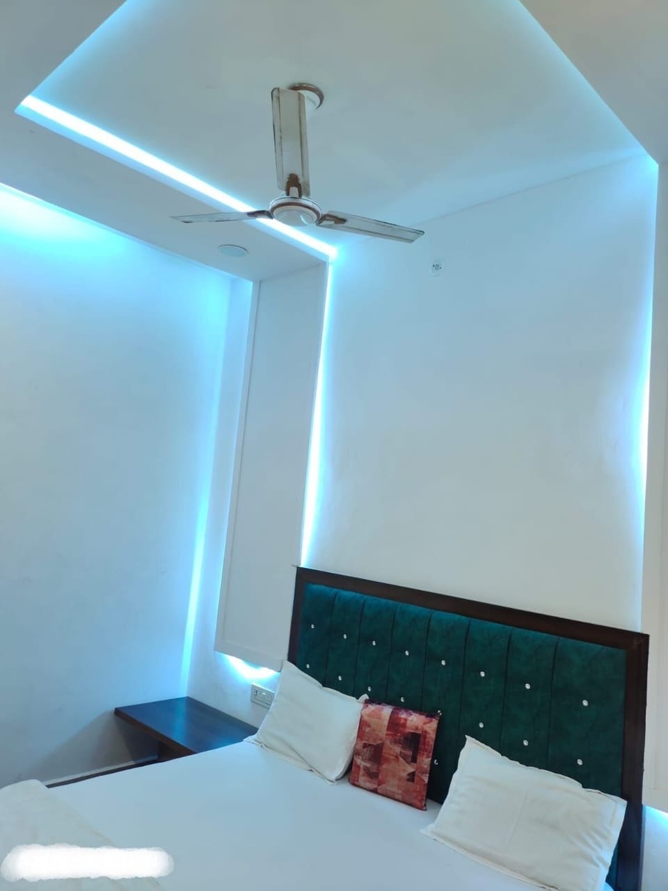 Family Room | Premium bedding, desk, laptop workspace, rollaway beds (surcharge)