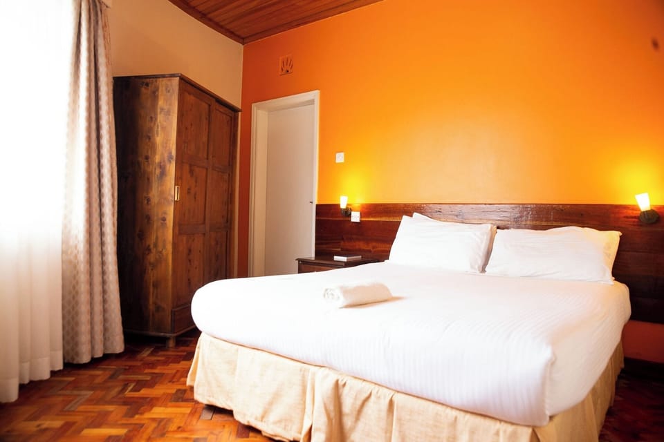 Standard Double Room | Laptop workspace, free WiFi, bed sheets