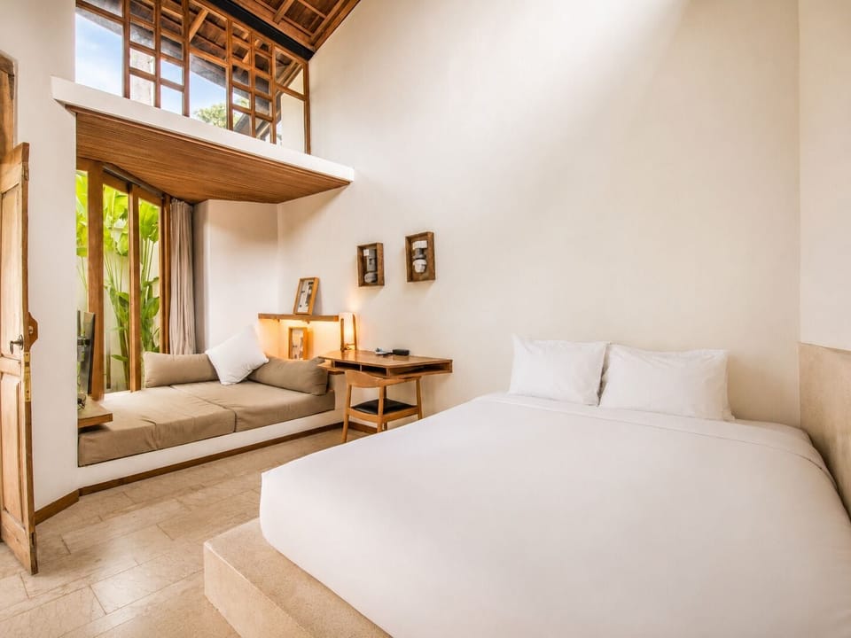 Opulent 1-br Villa Just 800m From Canggu Beach Villa in North Kuta
