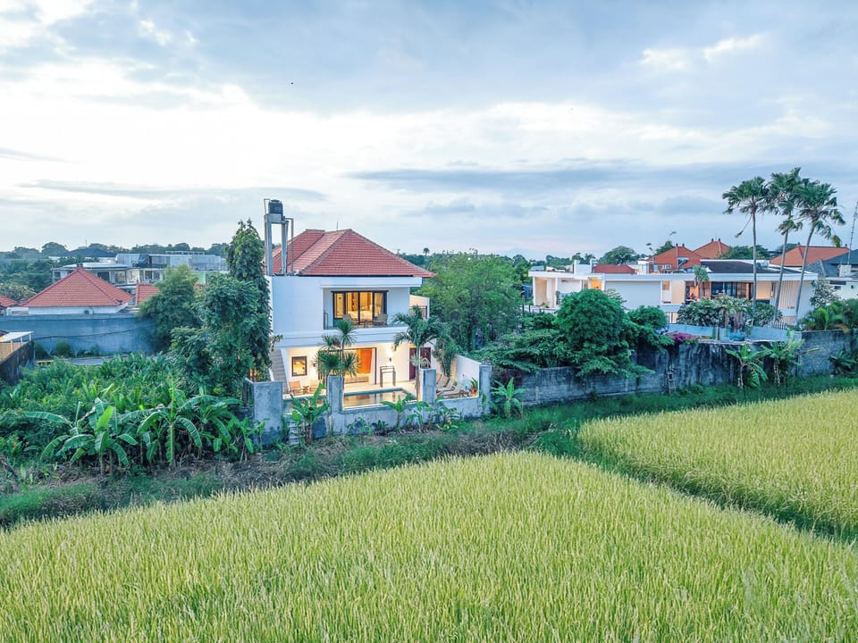 Villa (4 Bedrooms) | Exterior