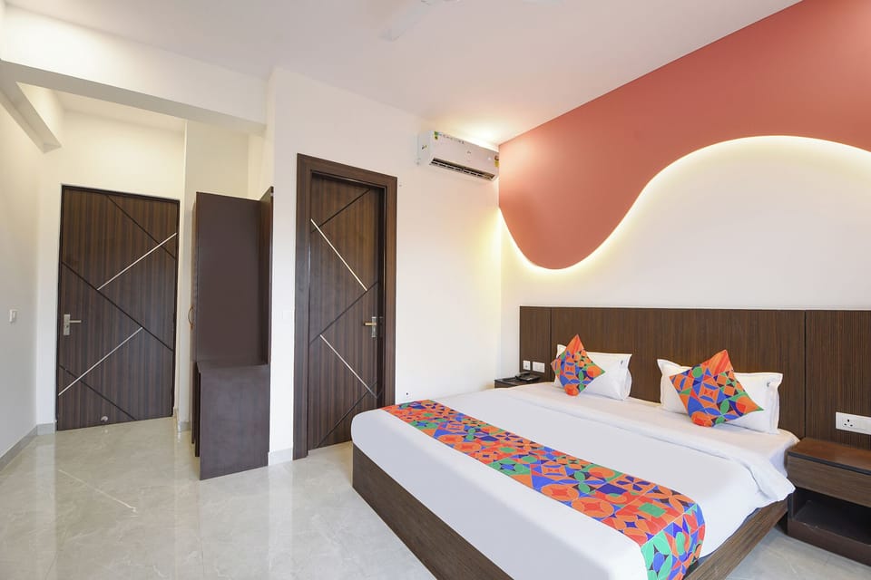 Premium Room | Egyptian cotton sheets, premium bedding, in-room safe, free WiFi