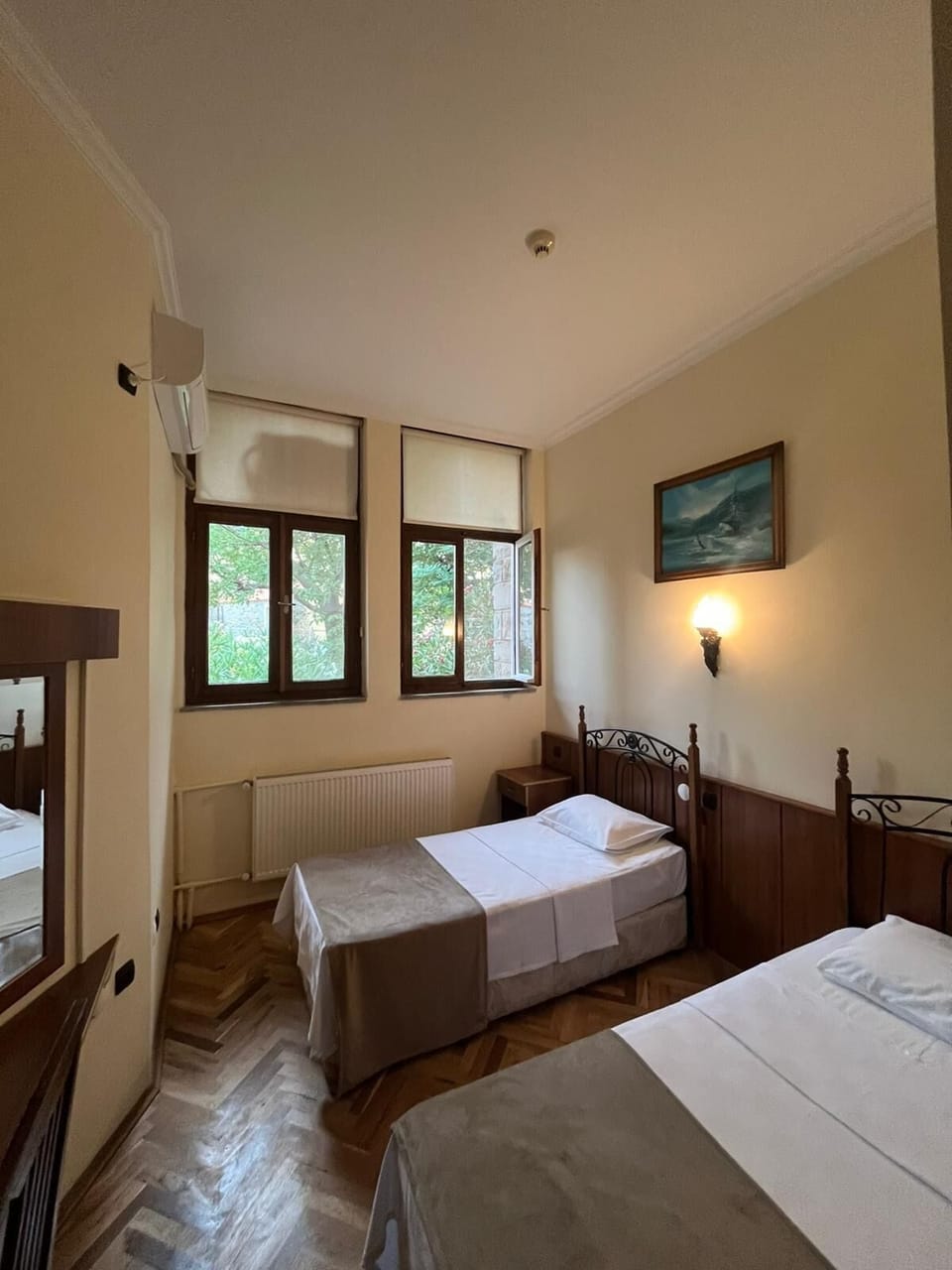 Standard Room | Desk, free WiFi, bed sheets