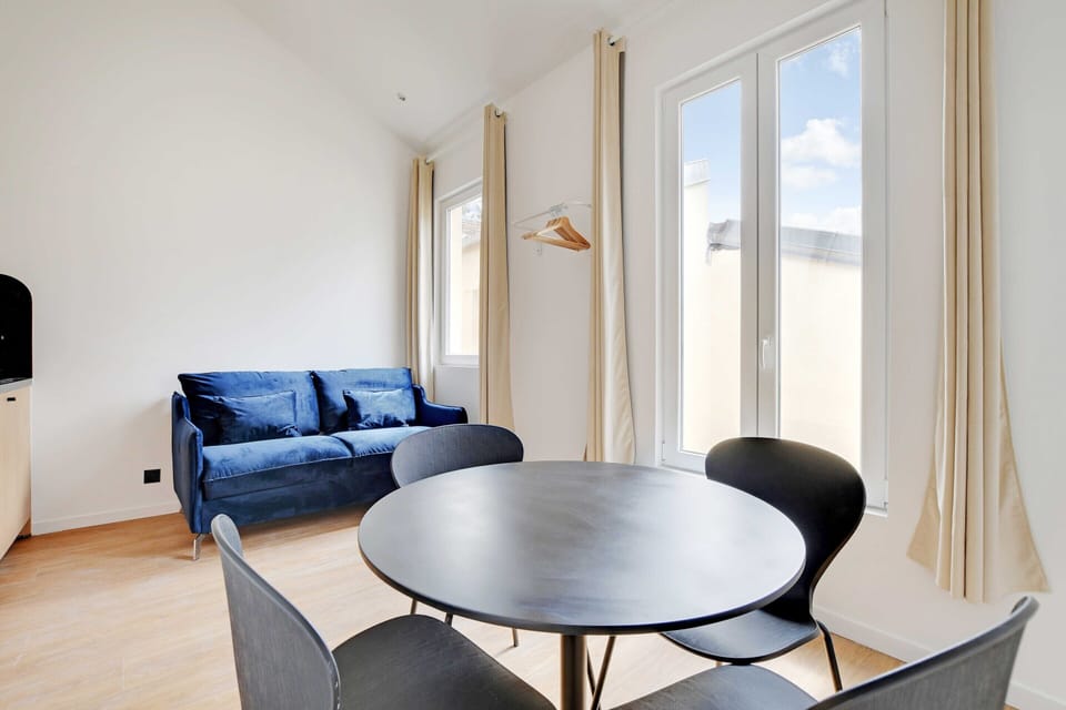 Apartment | Dining