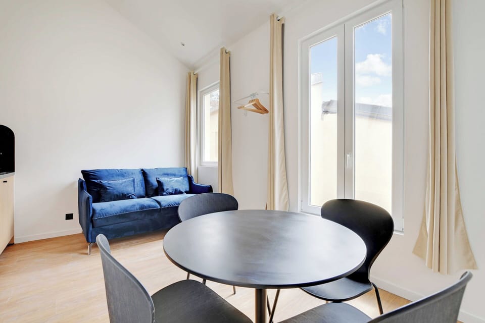 Apartment | Dining