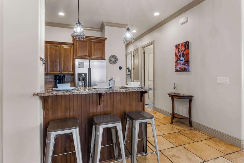 Condo, Multiple Beds, Balcony, Mountain View (Sunset Vista) | Interior