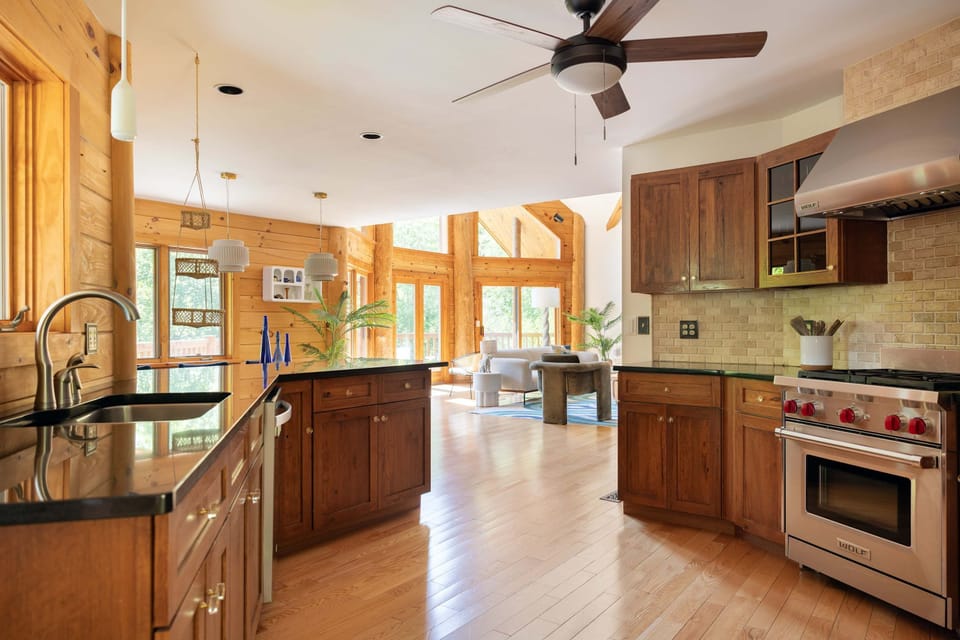 House | 4 bedrooms, desk, high-speed internet