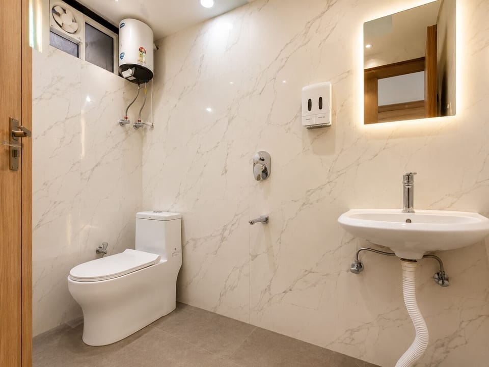 Shower, towels, soap, shampoo