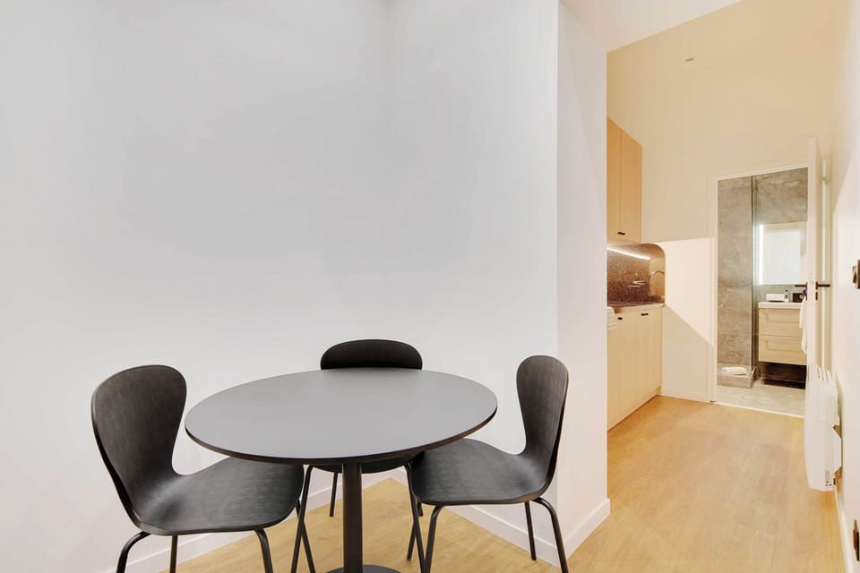 Apartment | Dining