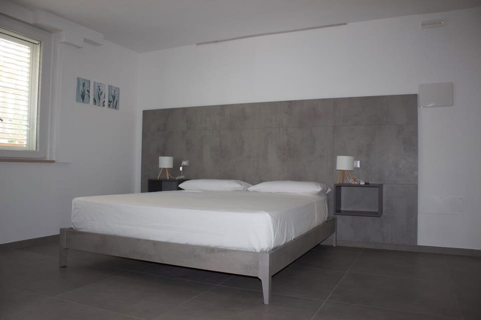 Comfort Quadruple Room | Desk, laptop workspace, free WiFi