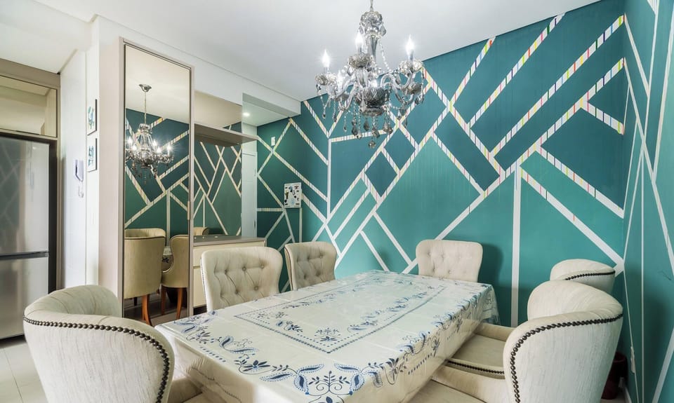 Basic Apartment | Dining
