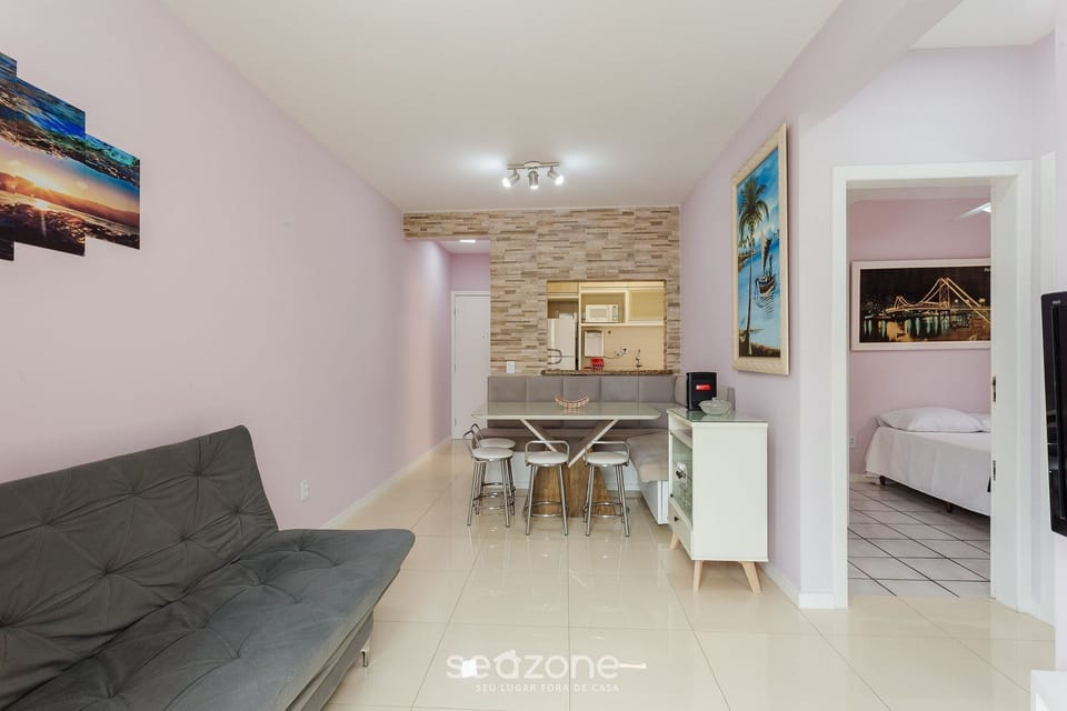 Basic Apartment | Living area | TV