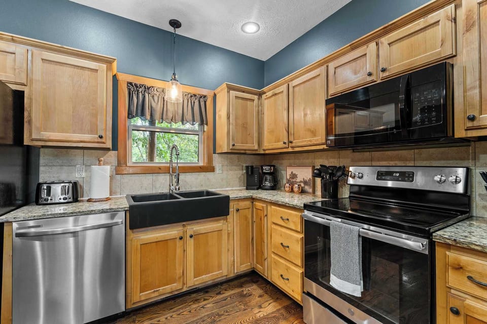 The kitchen is equipped with everything you may need to whip up a pancake breakfast for the crew or a 4 coarse meal if you please.