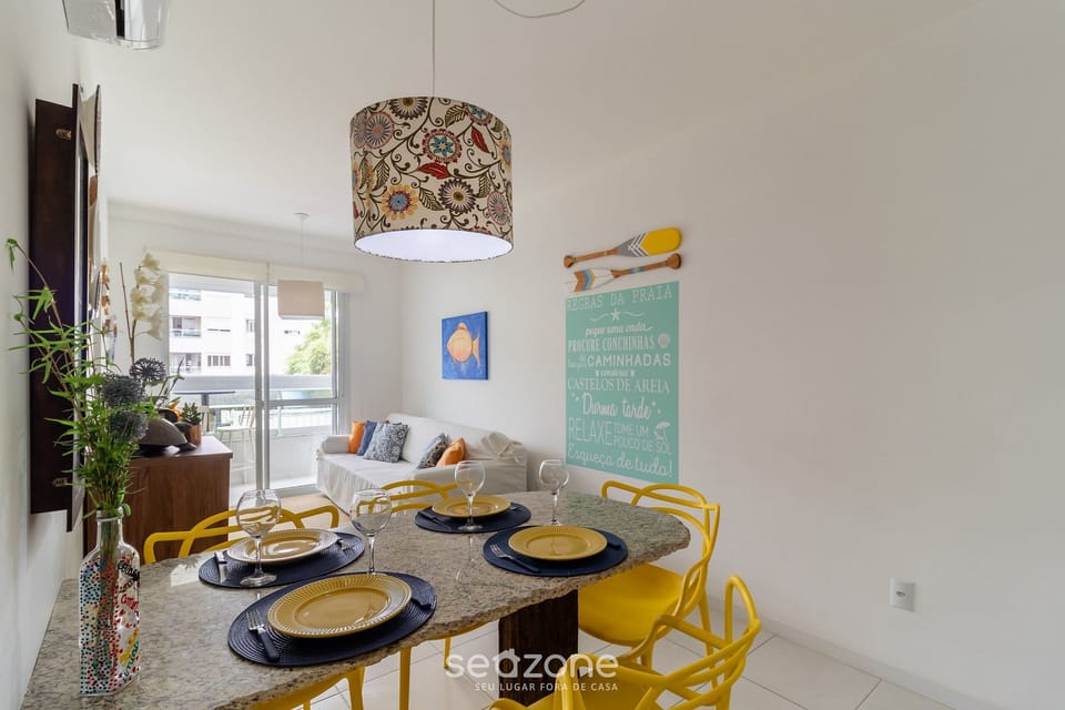 Basic Apartment | Dining