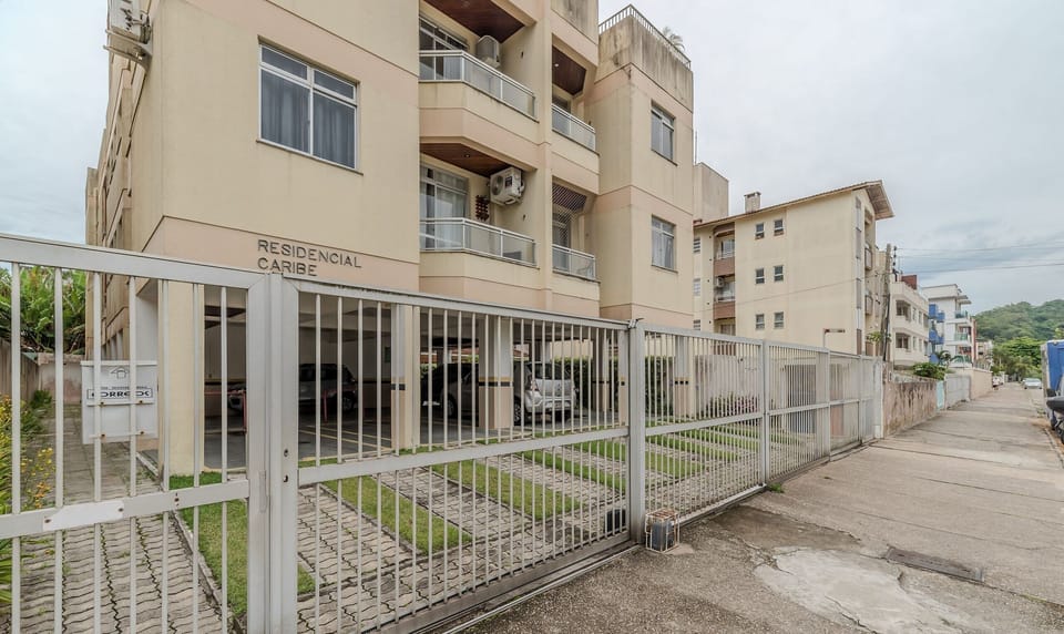 Basic Apartment | Exterior
