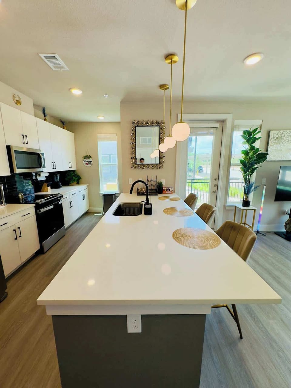kitchen and Dinning