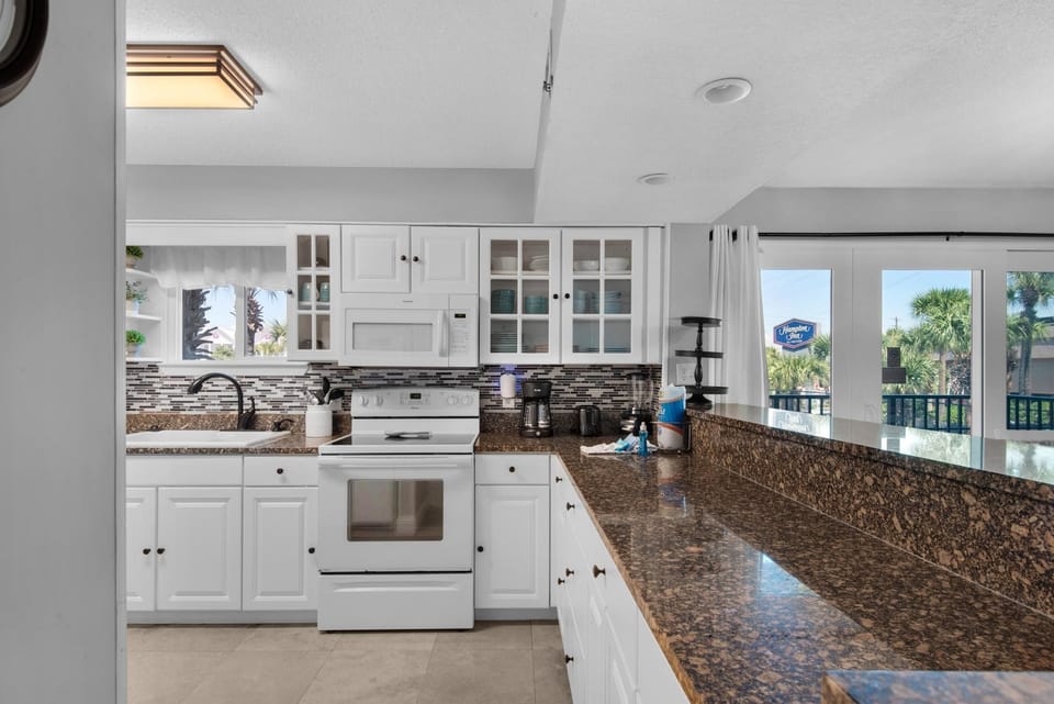 Condo, Multiple Beds (Sea Oats 212) | Private kitchen | Oven, toaster