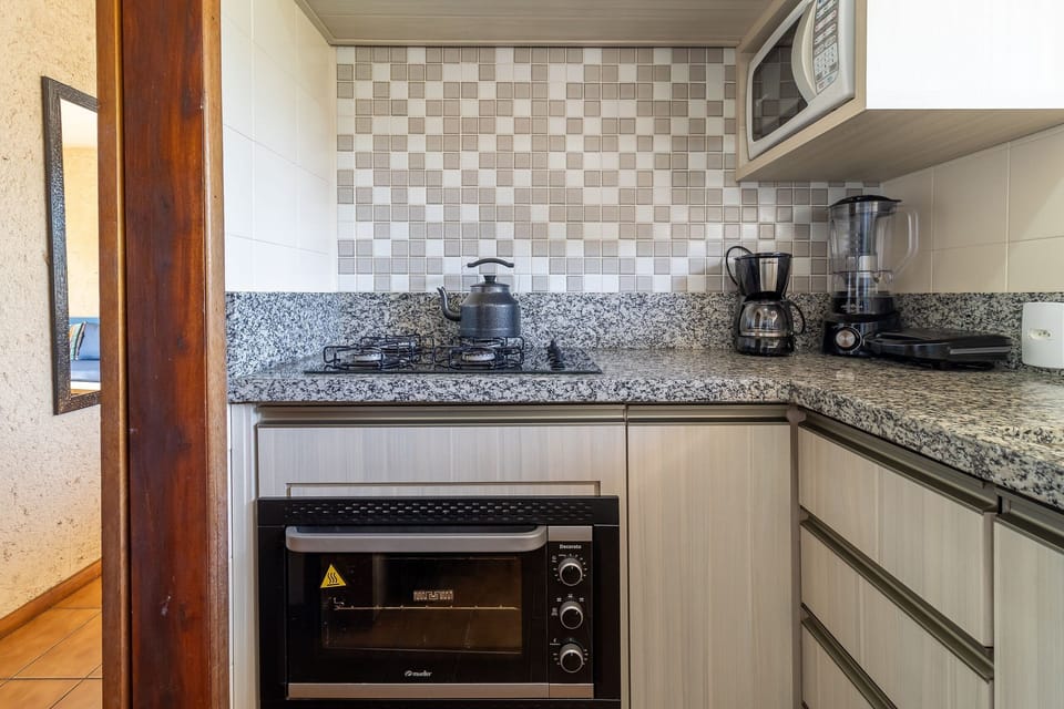 Basic Apartment | Private kitchen | Cookware/dishes/utensils