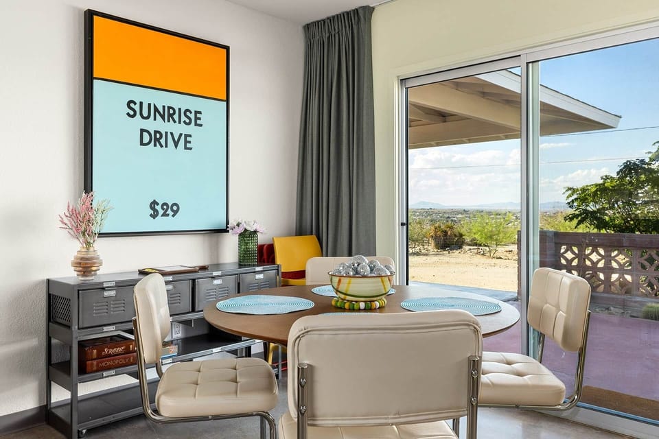 Dining room for eating a snack, late night games or morning coffee