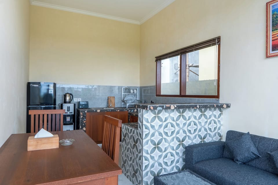 Deluxe Villa | Private kitchen | Electric kettle, cookware/dishes/utensils