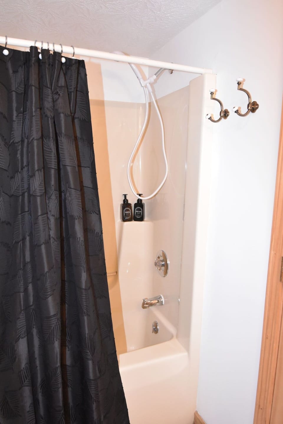 shampoo and body soap provided