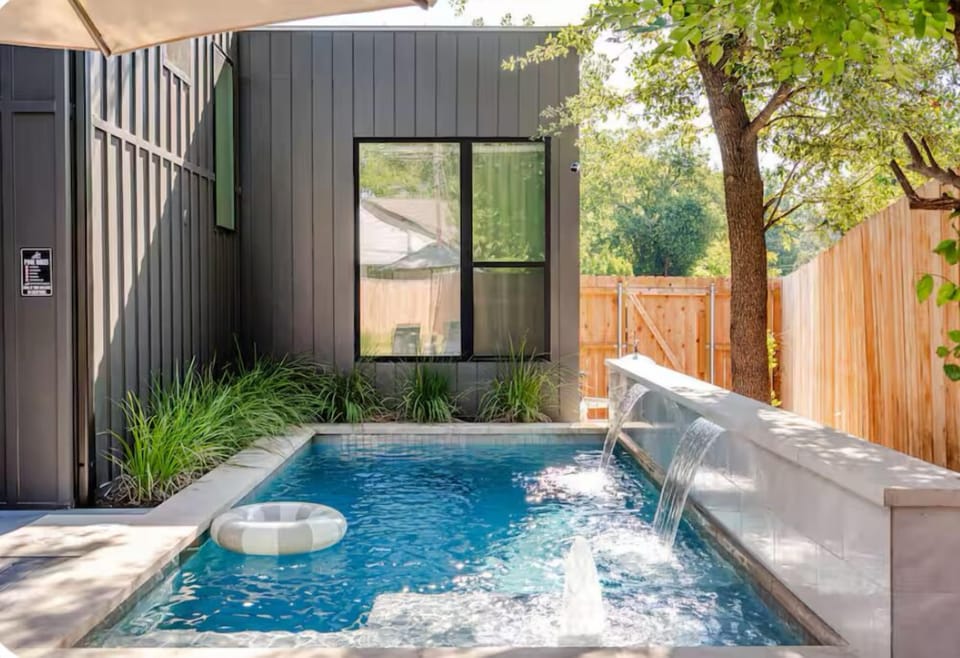 Pool and cascade