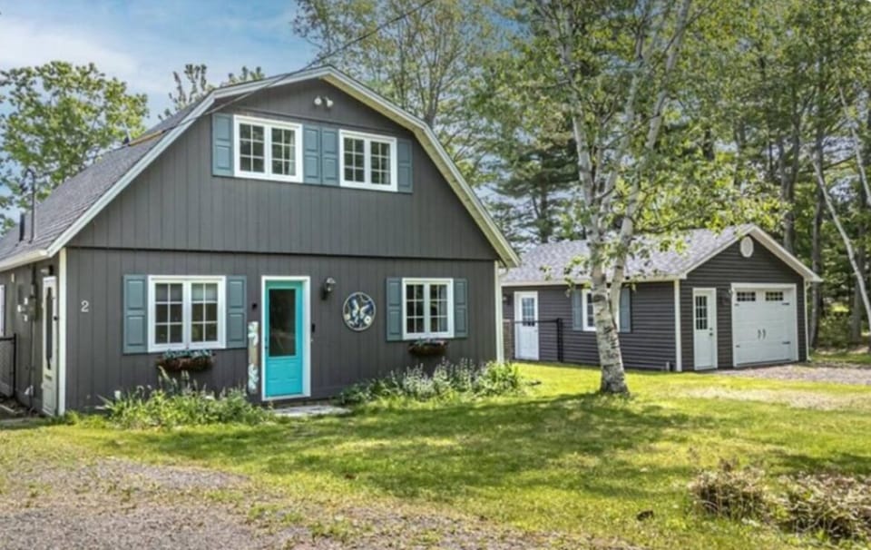 Welcome to More and Muse Lakehouse! Front door