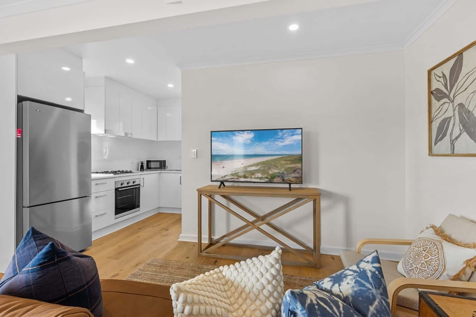 Kitchen/Living Area