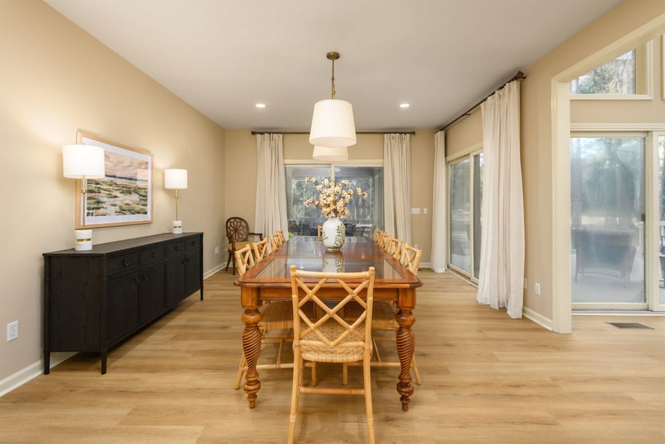 Dining room off of kitchen and living room