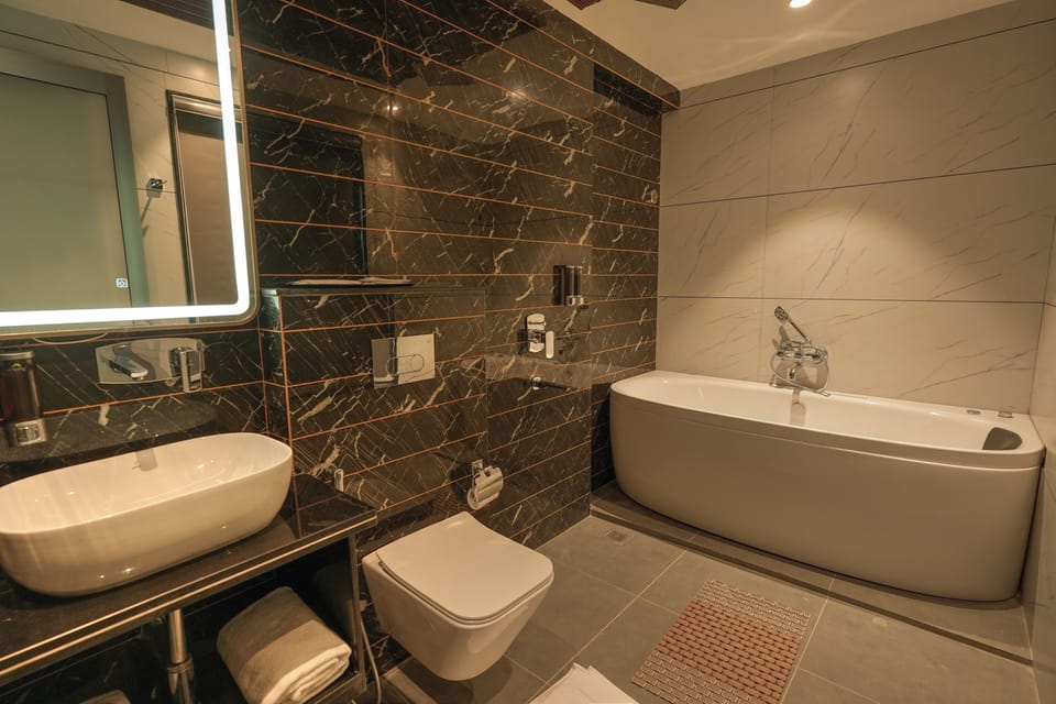 RC Dream Place Hotel in Noida