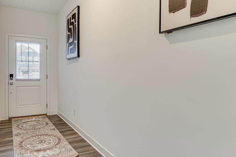 Entry | 1st Floor