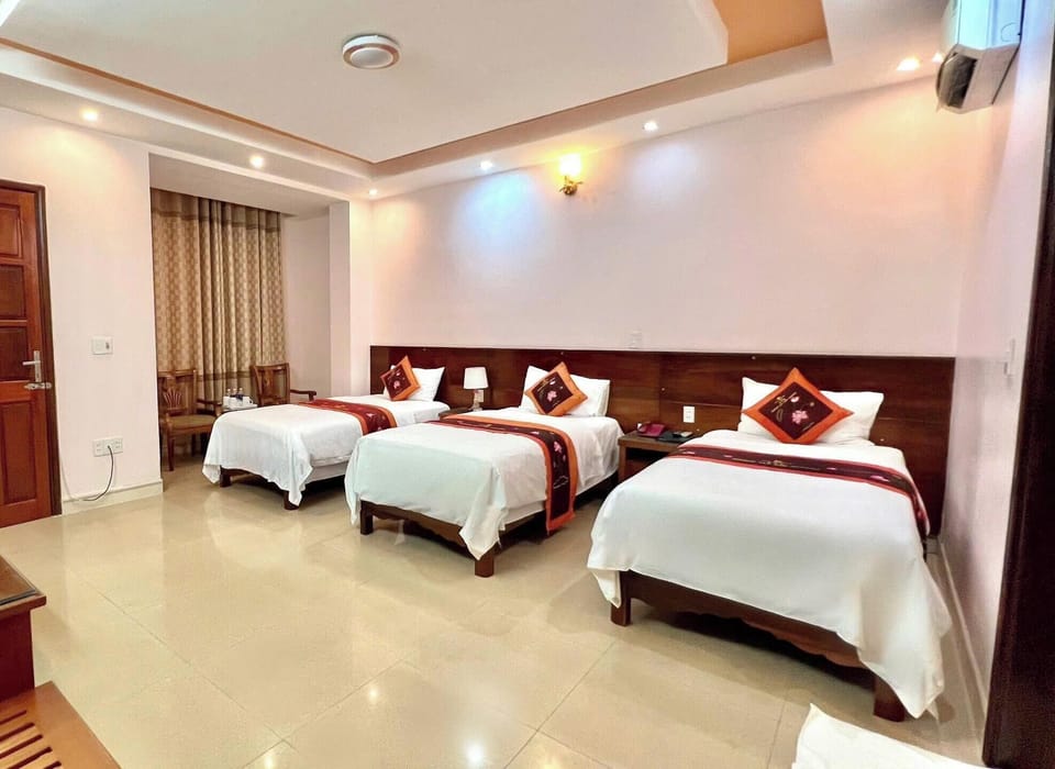 Shower, free toiletries, hair dryer, slippers