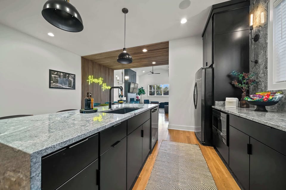 Fully Stocked Gourmet Kitchen