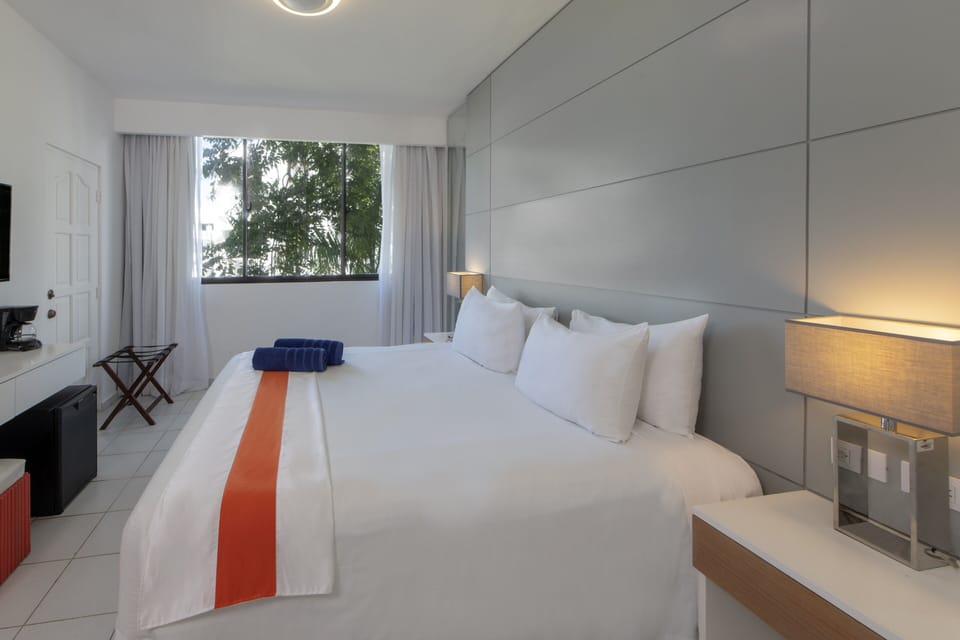 Bliss 1 king size bed, non-smoking | Garden view