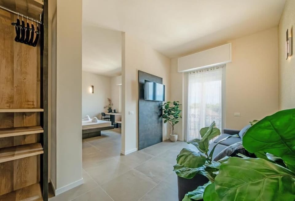 Superior Room, Balcony | Soundproofing, free WiFi, bed sheets