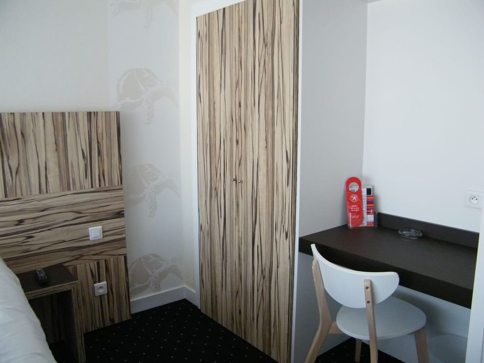 Premium bedding, in-room safe, soundproofing, iron/ironing board