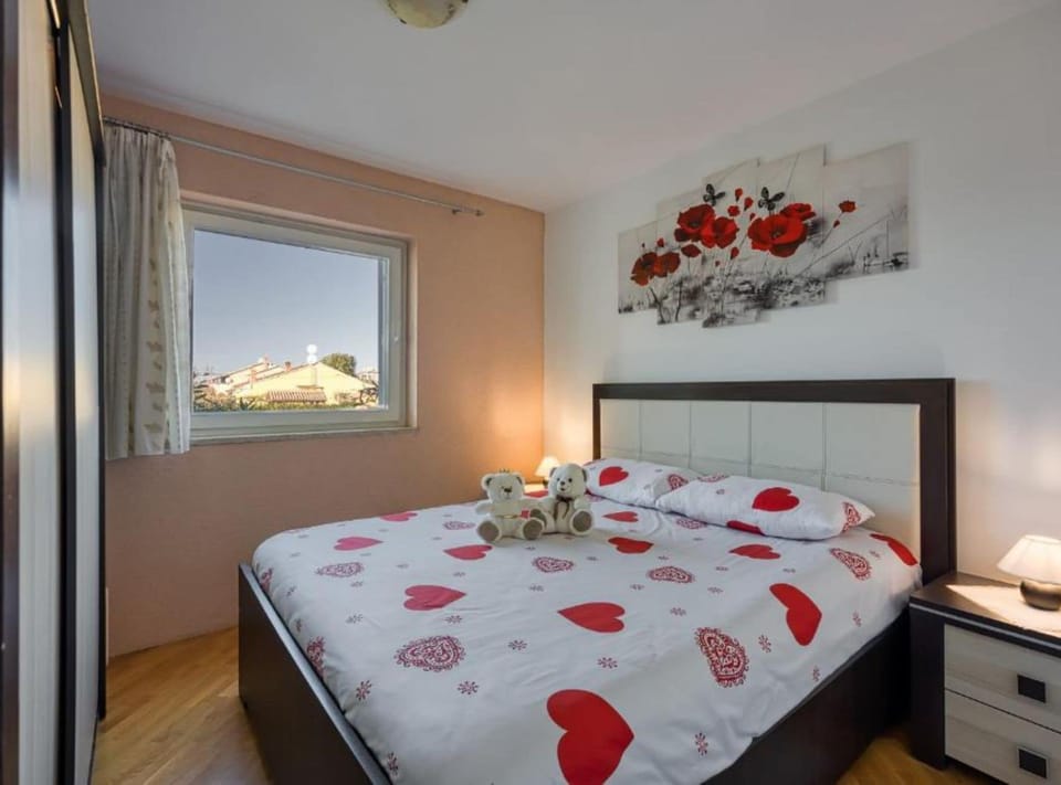 Apartment (One Bedroom Apartment with Balcony)
