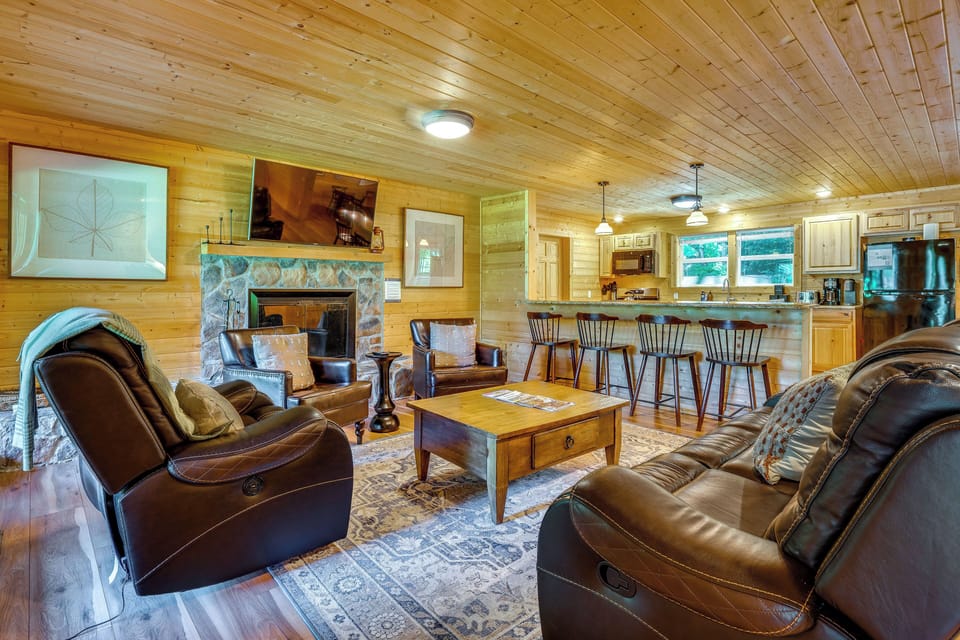 House (5 Bedrooms) | Interior