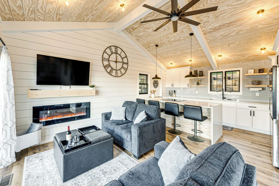 House (2 Bedrooms) | Interior