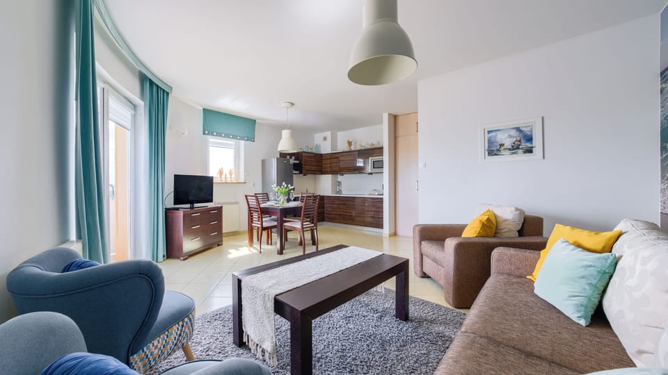 Apartment (87) | Living area | Flat-screen TV