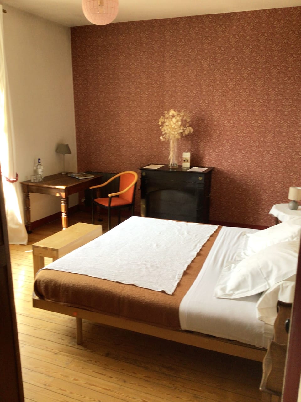 Comfort Room | Free WiFi