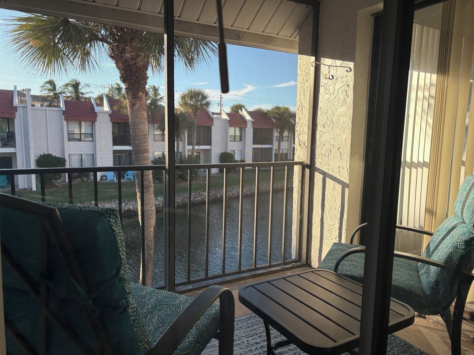 Screened lanai balcony