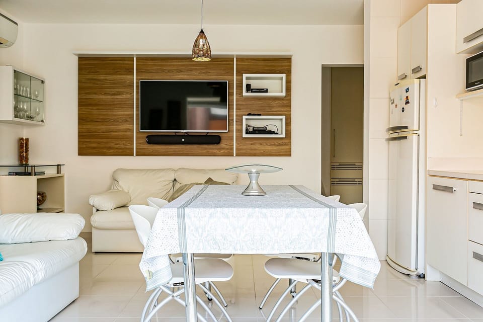 Basic Apartment | Living area | TV