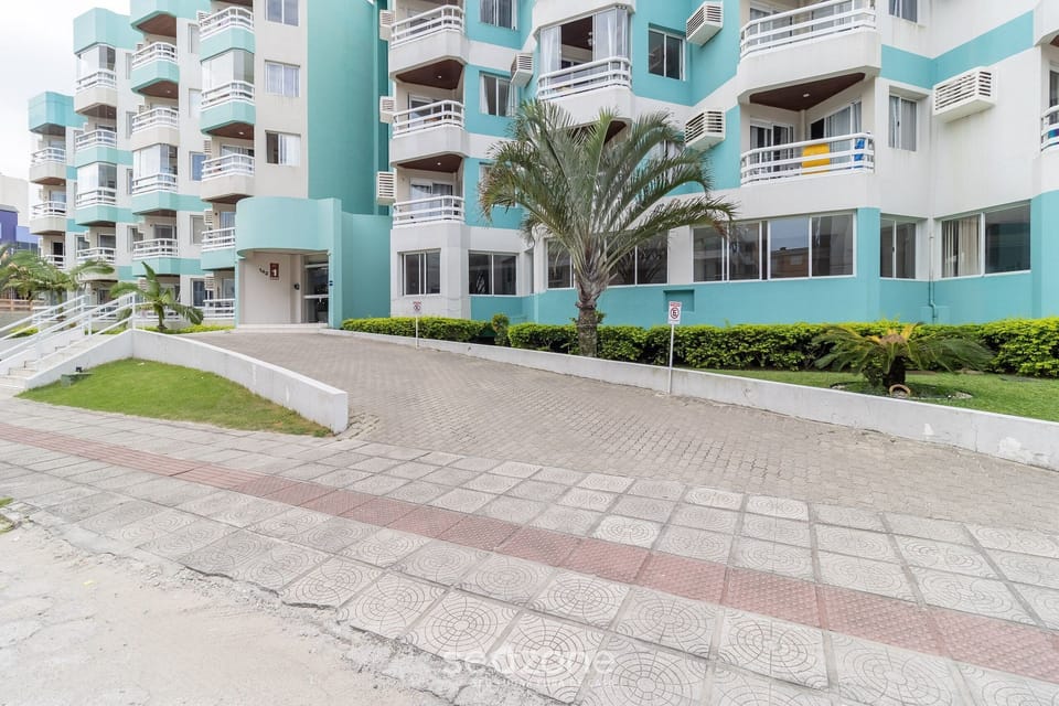 Basic Apartment | Exterior