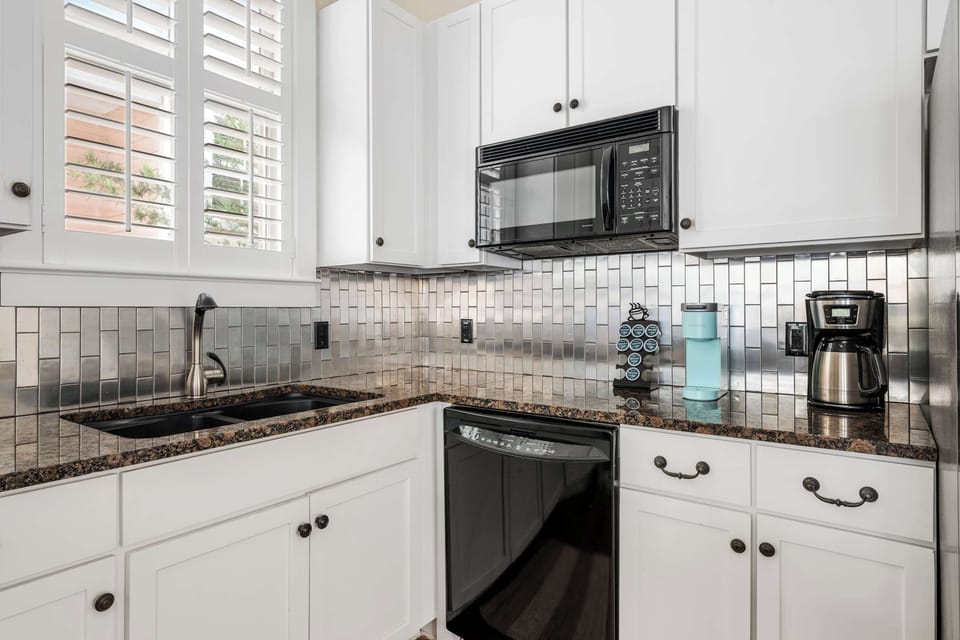Fully equipped kitchen