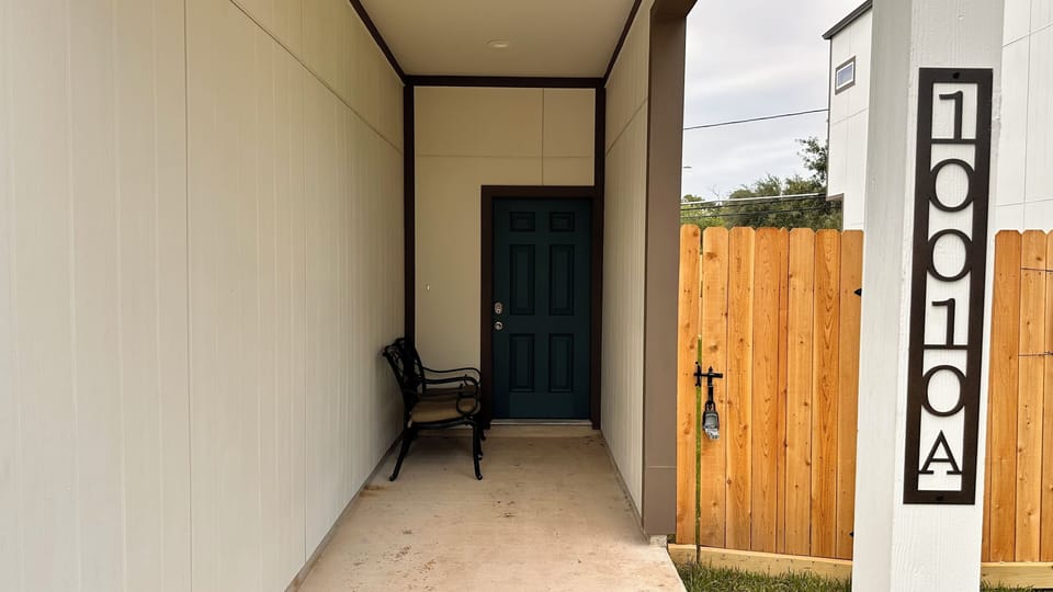 Note the blue door
