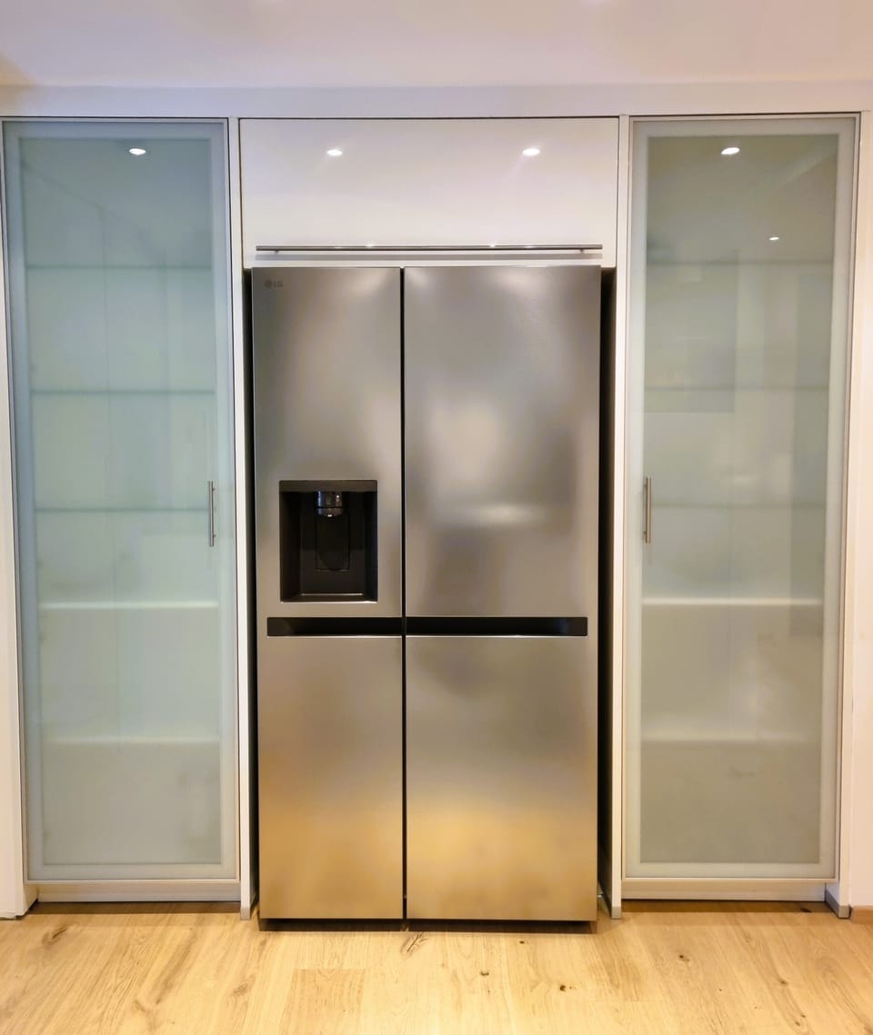 Luxury Apartment | Private kitchen | Full-size fridge, microwave, oven, stovetop