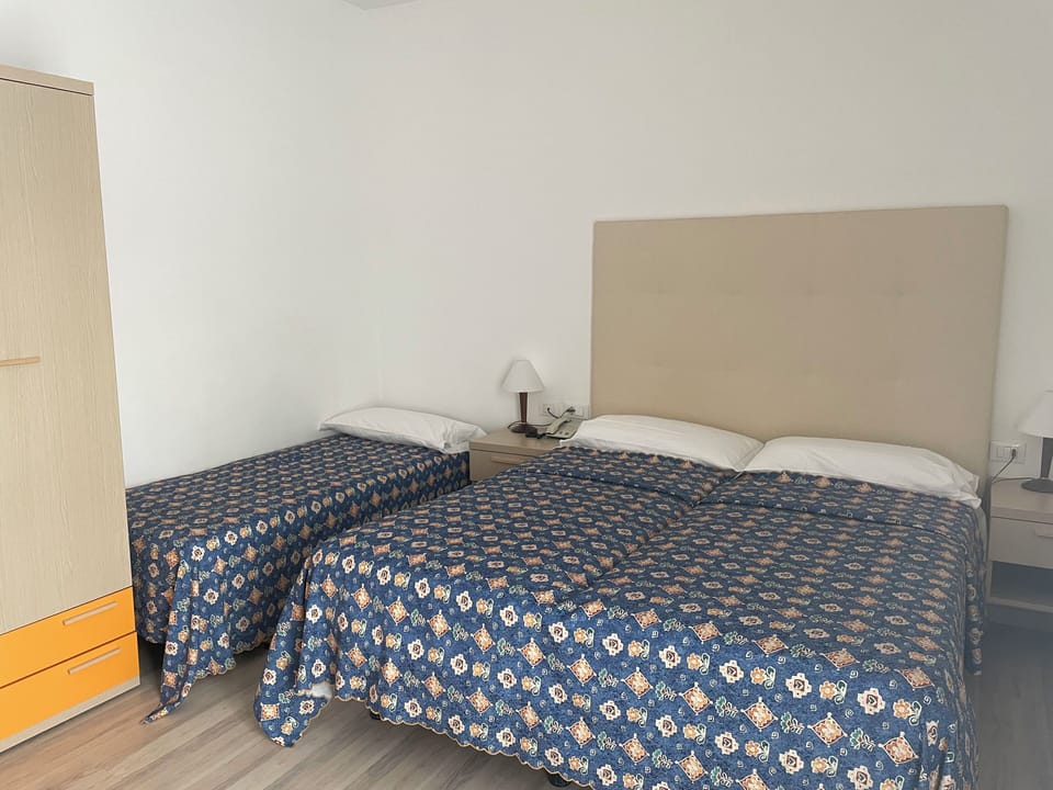 Comfort Quadruple Room, Balcony, City View | Desk, WiFi (free)